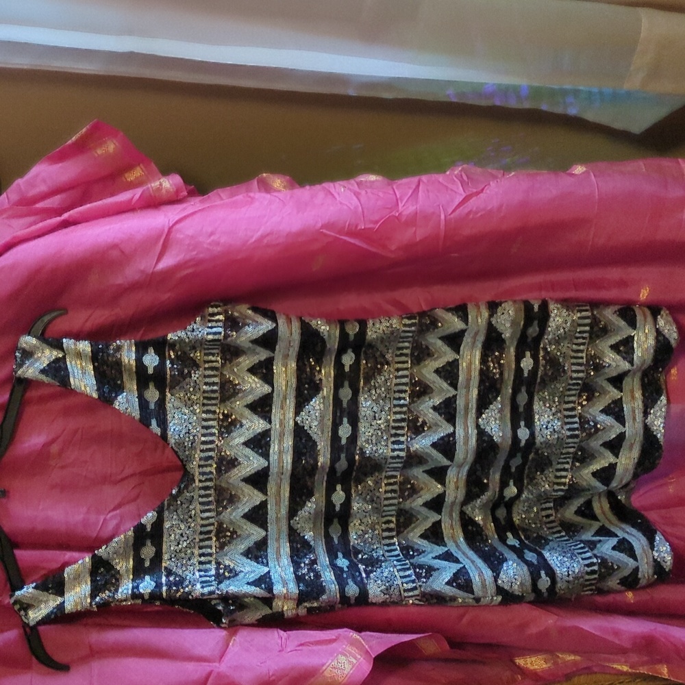 Sequined short dress size med